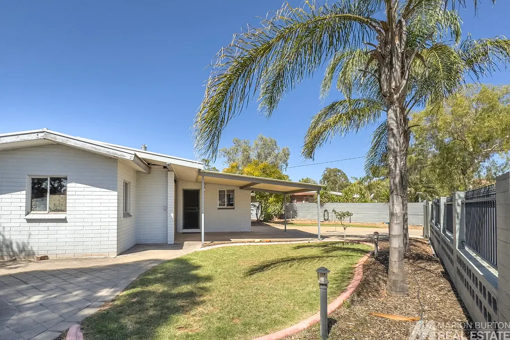 11 Carruthers Crescent, Gillen, NT 870