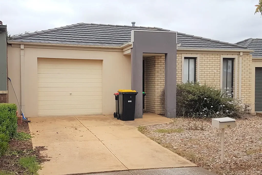 Neat & Complete In Melton West