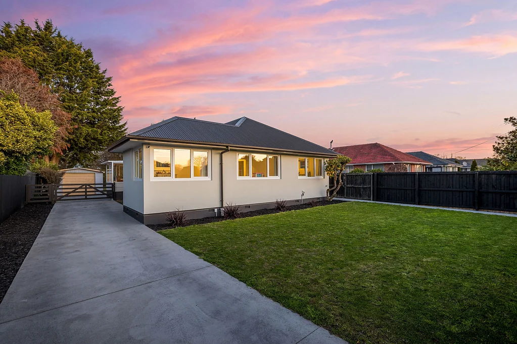 Avondale 4બેડરૂમ Renovated, Private and Move in Ready!