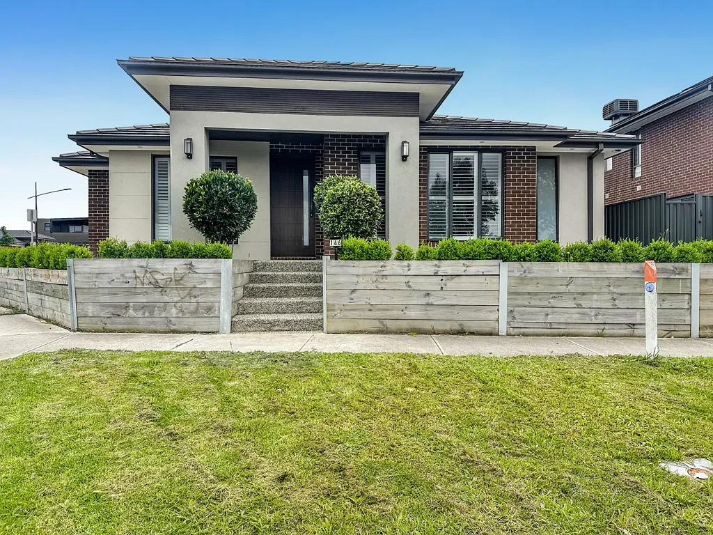 Elegant Family Living in Craigieburn's Coveted Aston Village