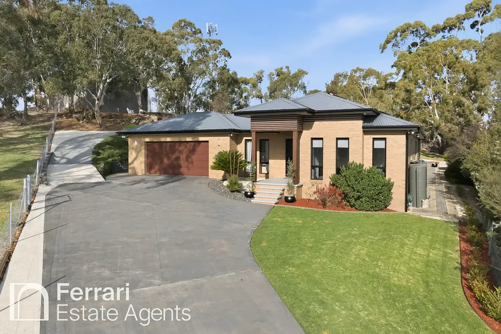 Orange 5 Slaapkamer Abundant family space & Mount Canobolas views in exclusive cul-de-sac