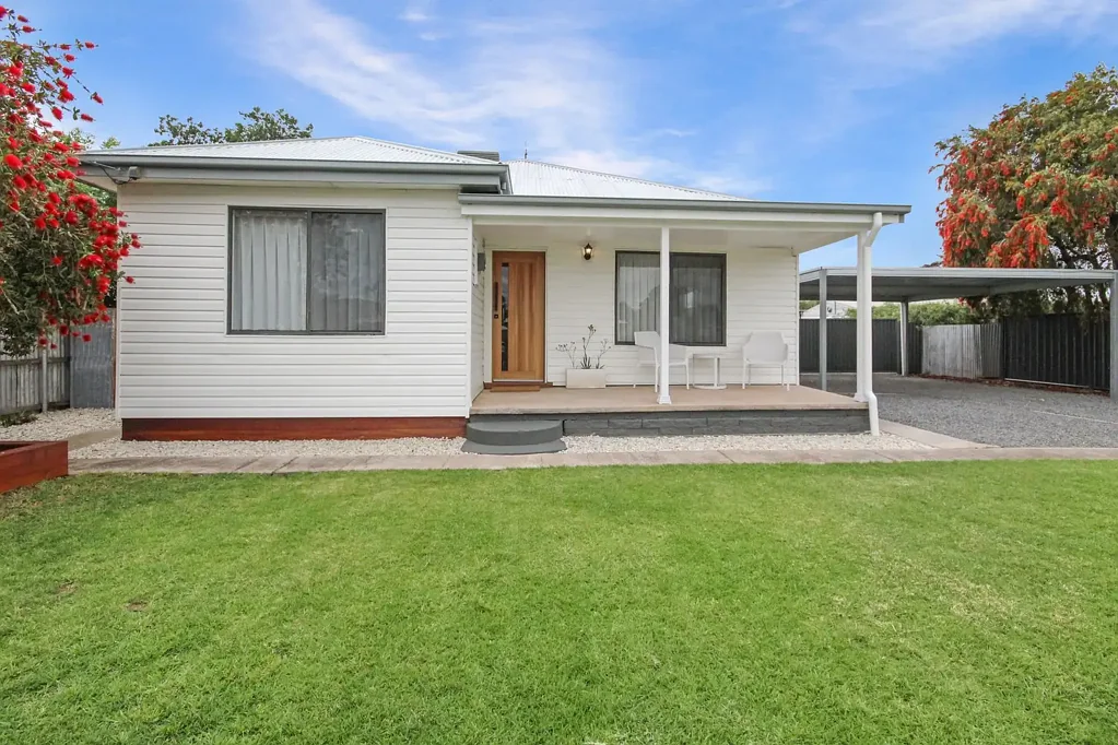 Horsham 3ਬੈੱਡਰੂਮ Ideal First Home or Investment Opportunity!