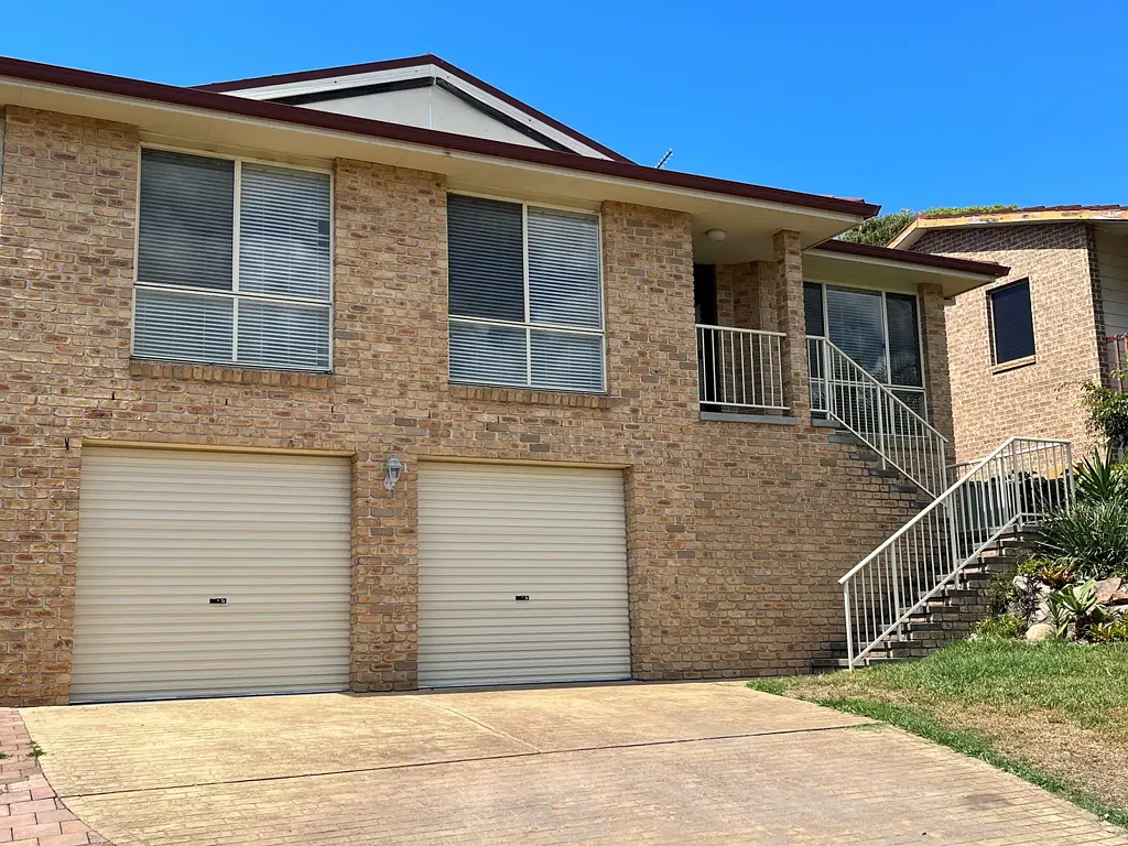 Quiet and Quaint Three Bedroom House in Fingal Bay!