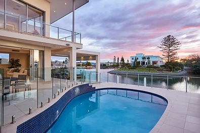 Surfers Paradise 5 Slaapkamer Rare Waterfront Luxury with Dual Living Potential in Isle of Capri