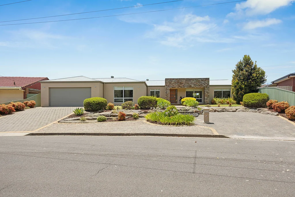 19 Tolcairn Crescent, Flagstaff Hill, SA 5159
