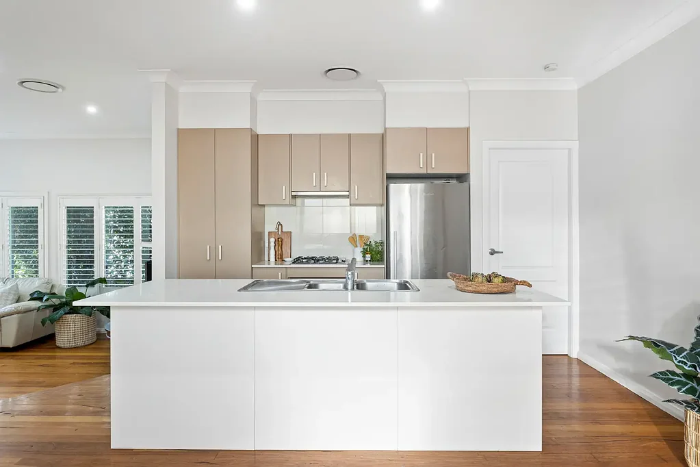 Shell Cove 3房  Stylish Single-level Living