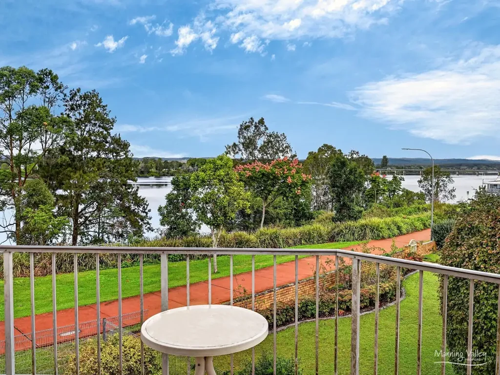 Taree 2房  Spectacular Manning River Views in a Prime Central Location