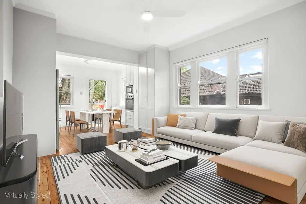 Renovated apartment with private entertainers' terrace