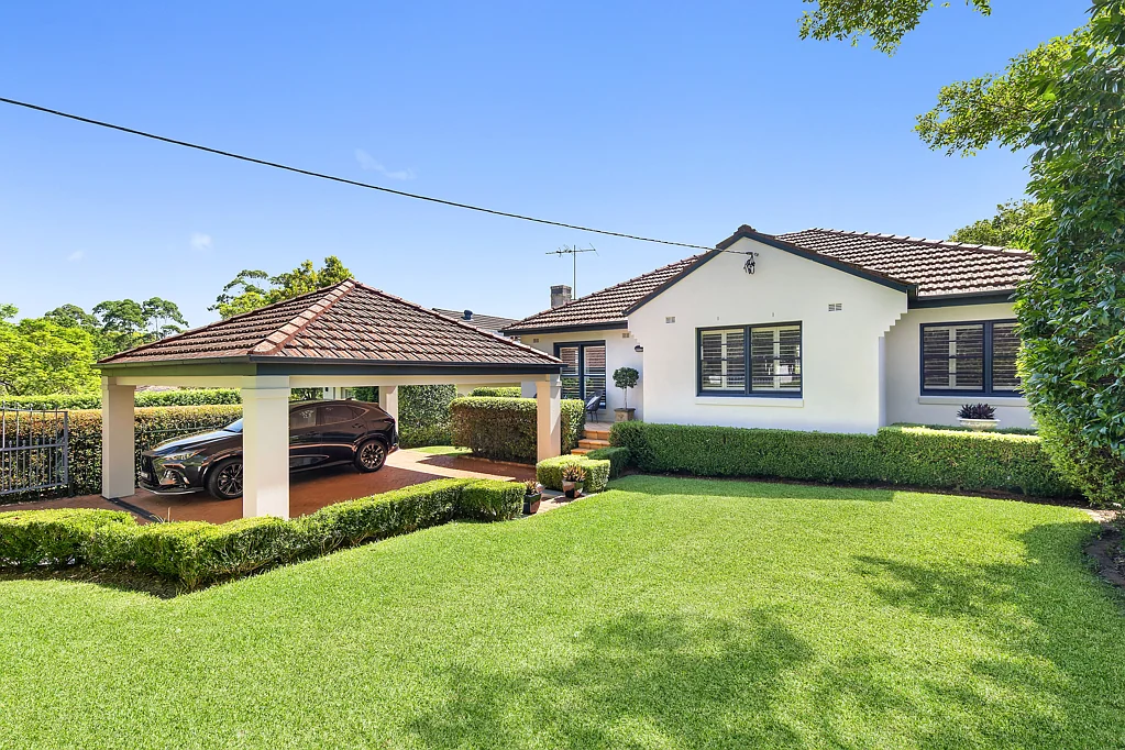 10 Carbeen Avenue, St Ives, NSW 2075