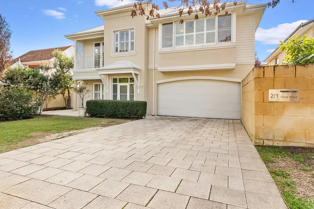 2/1 Drew Road, Ardross, WA 6153