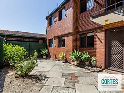 2/59 Wellington Street, East Perth
