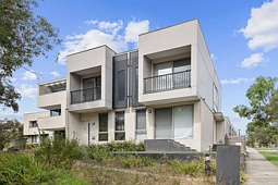 3 Image Walk, Coburg North