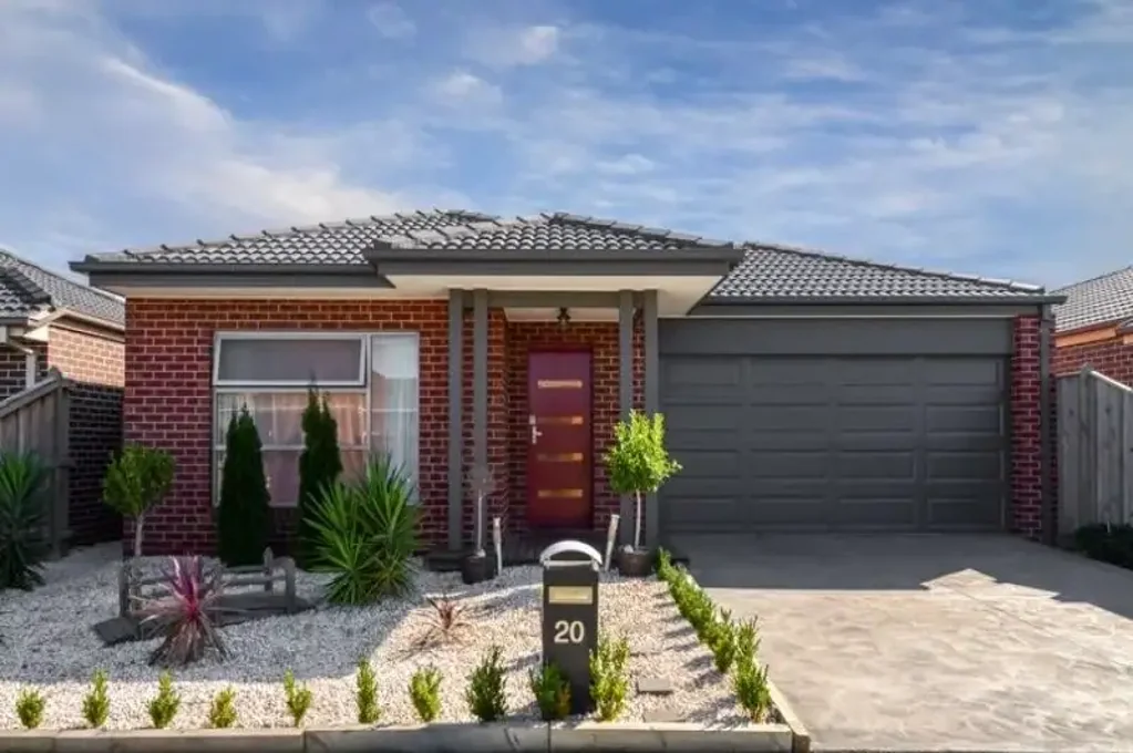 For Lease | Modern Family Home with Alfresco Living in Cranbourne East