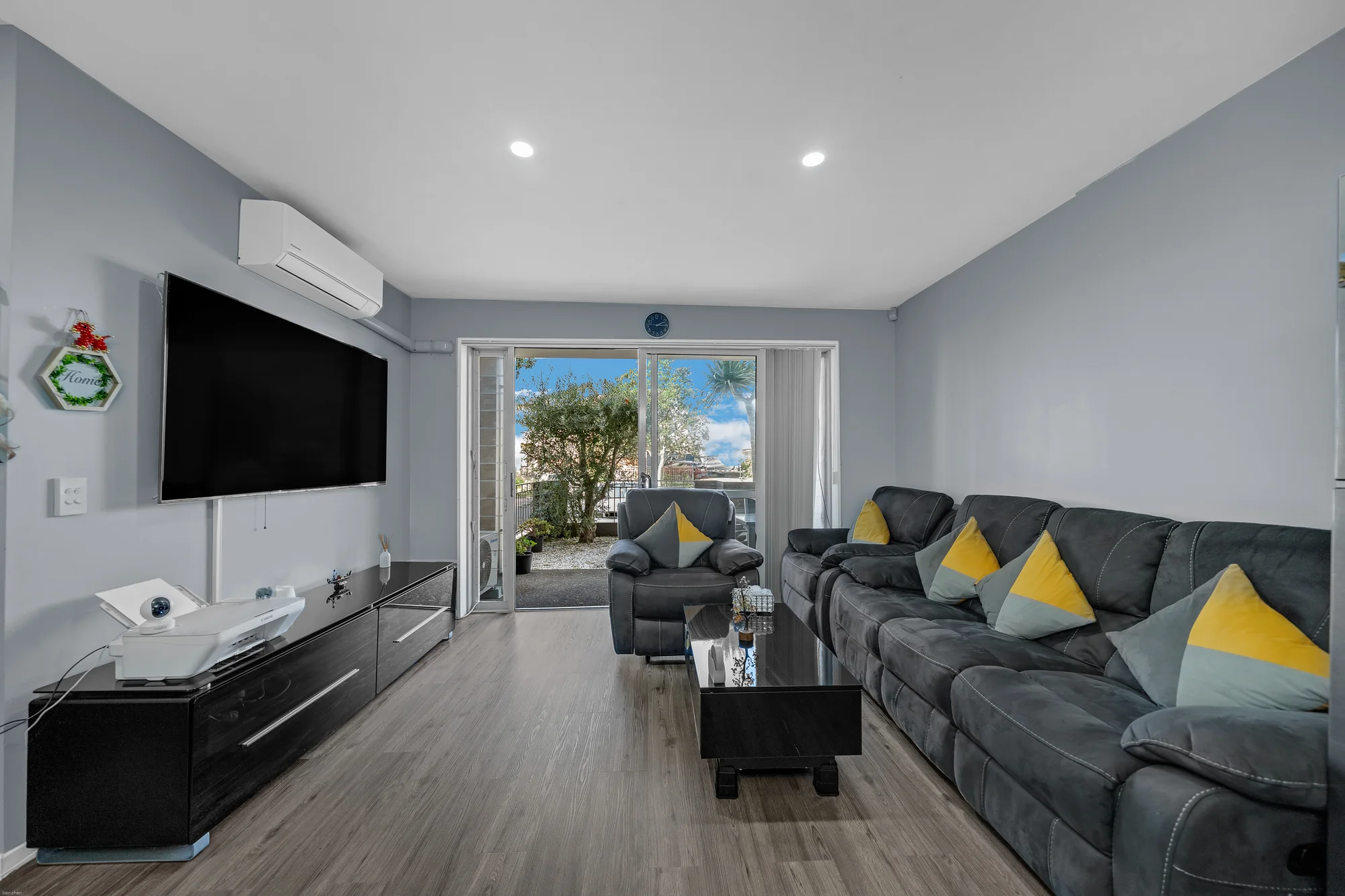 Flat Bush 2침실 Easy Living, Exceptional Opportunity!