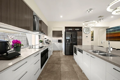 11 Davanzo Avenue, Clarinda, VIC 3169, 5 slaapkamers, 3 badkamers, House