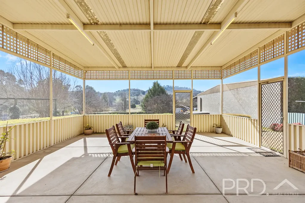 Adelong 3ห้องนอน Lifestyle Opportunity with Creek Frontage!