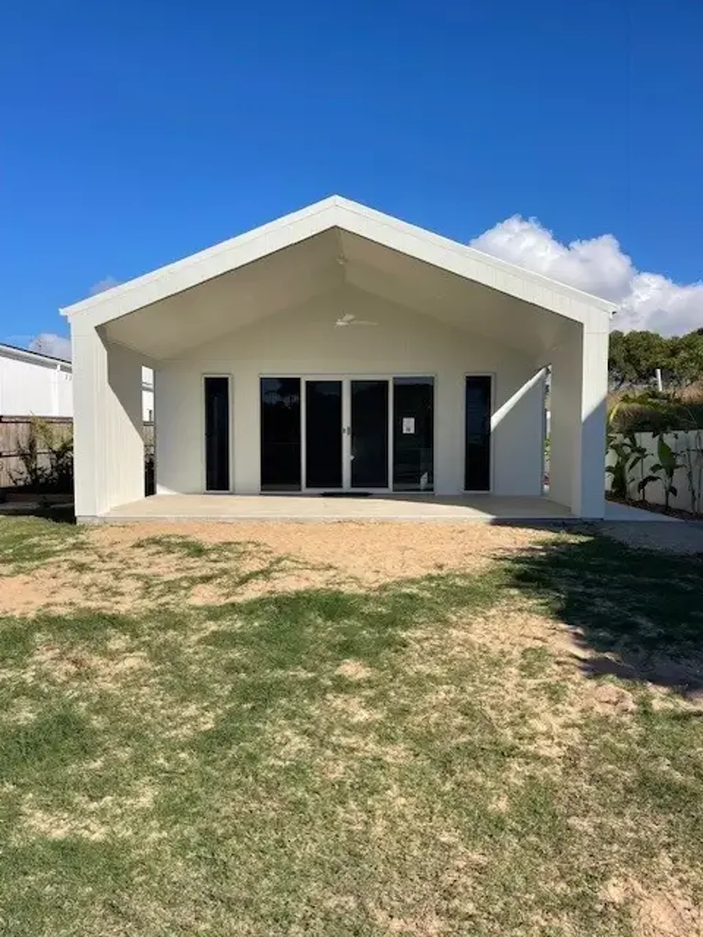Agnes Water 3 Bedroom CALLING ALL FIRST HOME BUYERS/INVESTORS- BRAND NEW 3 BEDROOM HOME 350 METRES TO BEACH TRACK
