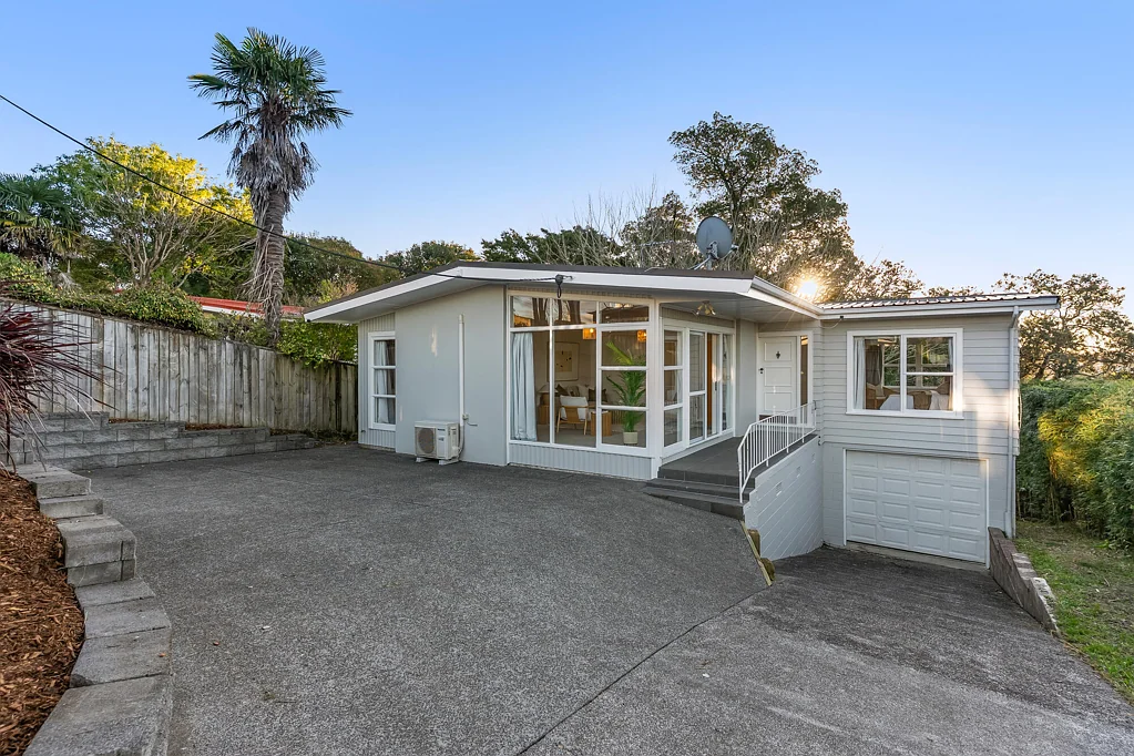 Hillcrest 4Moenga Ignore the CV  - Motivated Owners Say SELL!