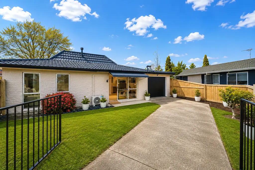Dinsdale 2chambre Fully Renovated Gem - Move Straight In