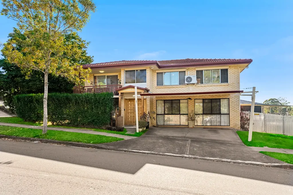 84 Mingera Street, Mansfield, QLD 4122
