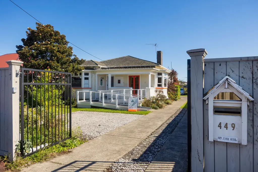 Sandringham 3ਬੈੱਡਰੂਮ Charming Character Bungalow with Options