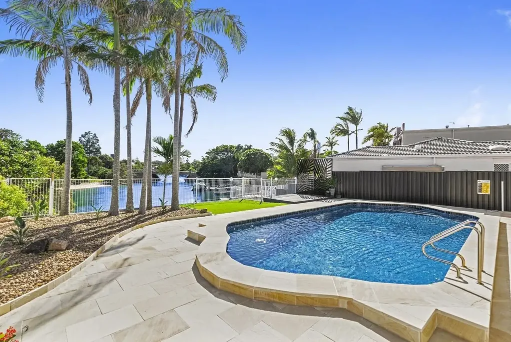 Spacious North-Facing Waterfront Family Home