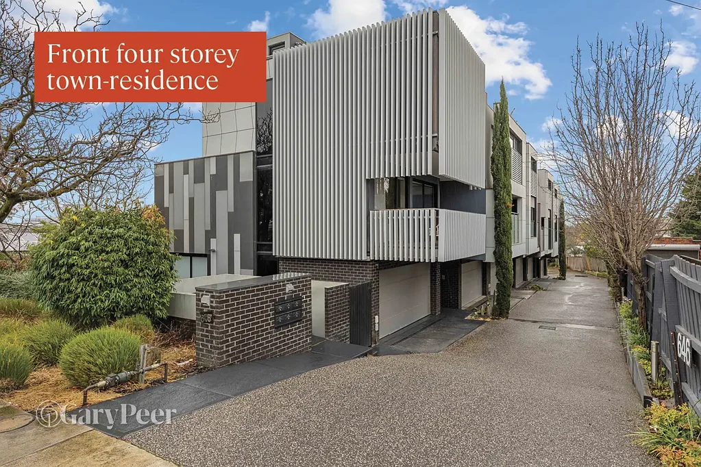 Malvern East 3房 精致多层生活空间，非凡宽敞 Sophisticated multi-level living with exceptional space