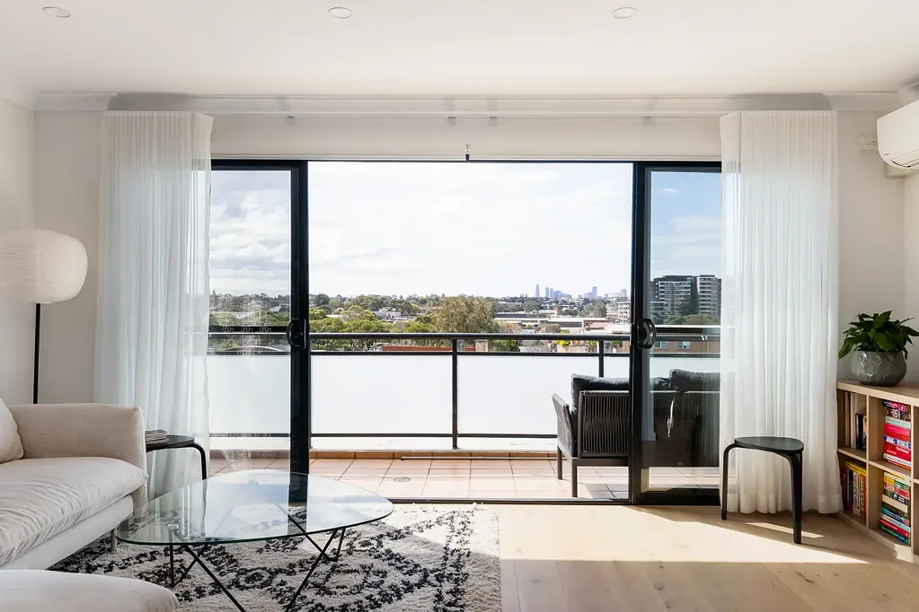Marrickville 2ਬੈੱਡਰੂਮ Chic light-filled retreat in central Marrickville