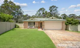 22 Pinehurst Way, Blue Haven