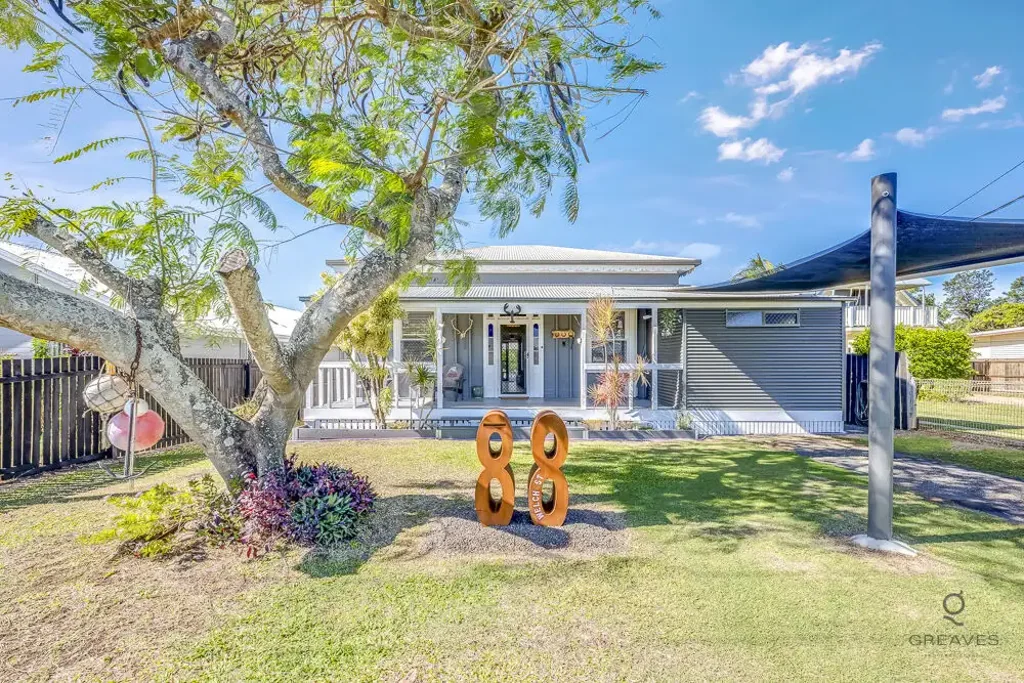 Elliott Heads 3房  Beautifully Renovated Beachside Living.