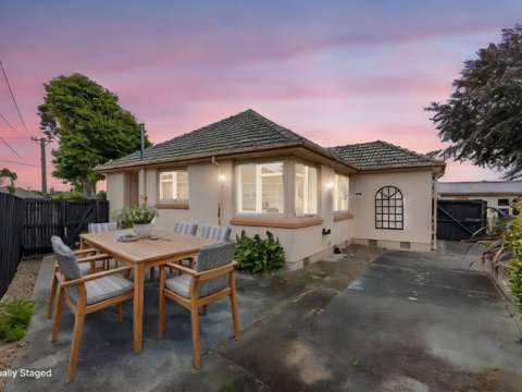 Mairehau 2房  Sun-blessed Sensation | 1st Home Buyers Alert!