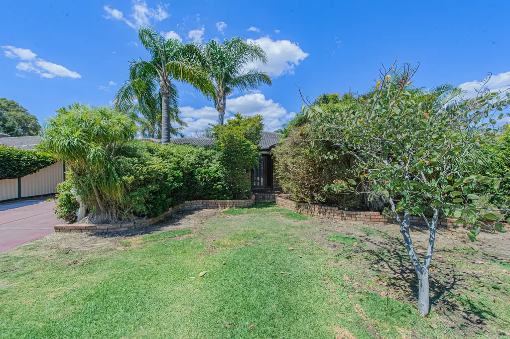 Camillo 4房  Superbly Spacious 4x2 Family Home + Workshop + Pool + Cul De Sac Location