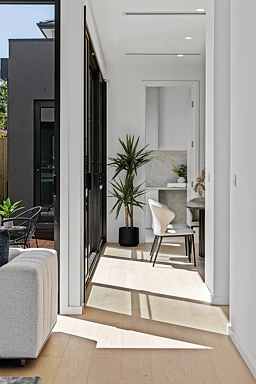 1/37 Larch Crescent, Mount Waverley