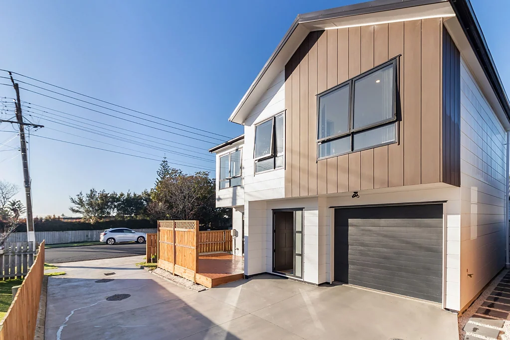 New Lynn 4房  Welcome to Modern Family Living in New Lynn