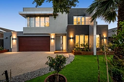 6 Beaufort Parade, Taylors Hill