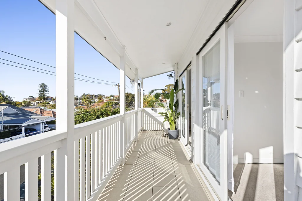 Fairlight 3房 经典 Weatherboard 住宅，拥有采光充足的家庭生活空间 Timeless weatherboard home with light filled family living