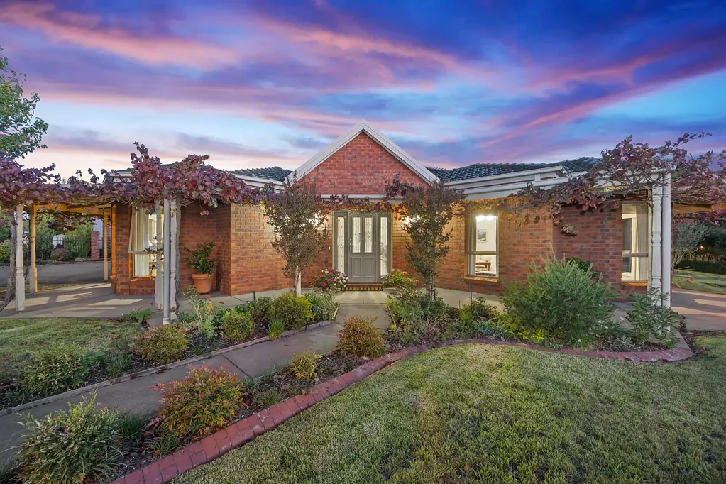 1927 Sturt Street, Alfredton, VIC 3350