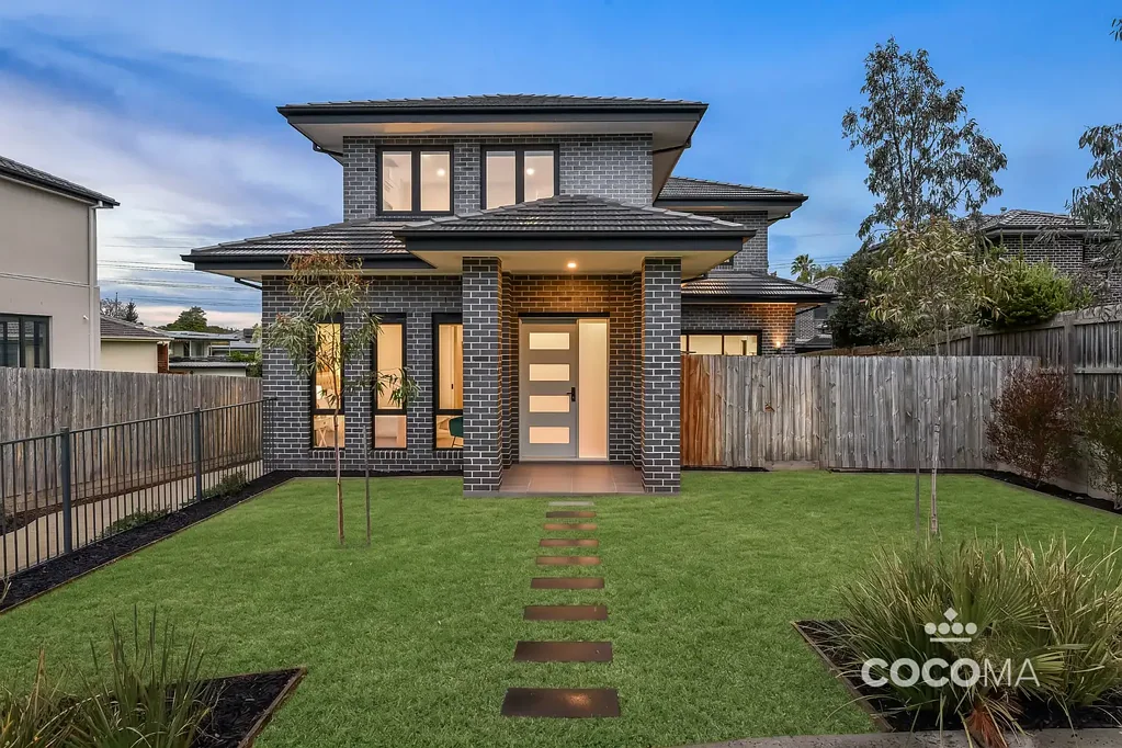 Mount Waverley 4غرفة نوم Courtside Luxury with Four Private Suites and Family Sized Space
