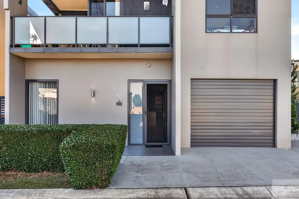 Gilead 3 Slaapkamer This Stunning single level architecturally designed, purpose-built home offers incredible value for its new owner