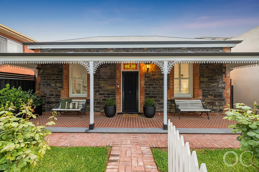 North Adelaide 3कमरा Open the Door to a Distinguished North Adelaide Residence Where Heritage Meets Modern Luxury