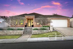 8 Willespie Street, Pearsall