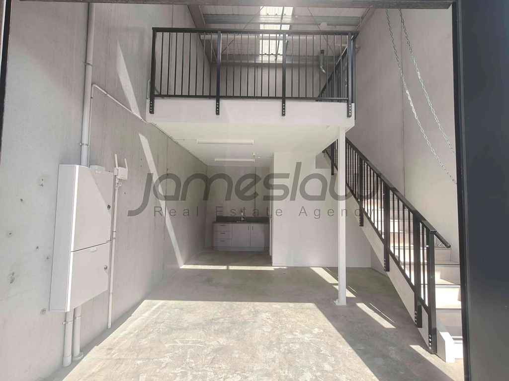 Mount Wellington Invest/Occupy - Versatile 49㎡ Industrial Unit
