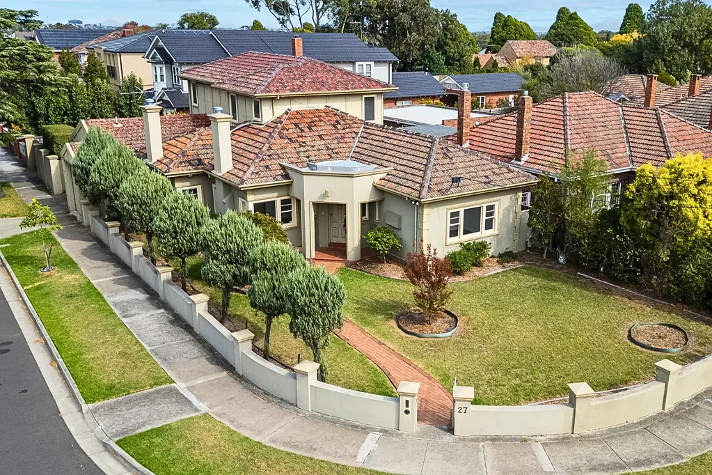 27 Grammar Street, Strathmore, VIC 3041