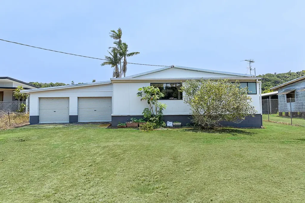 19 Judy Street, Flying Fish Point, QLD 4860