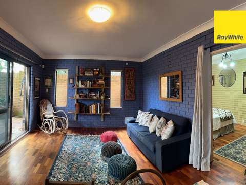 Garden view flat TO APPLY ONLINE FOR A RENTAL FOLLOW THIS LINK t-app.com.au/rwb