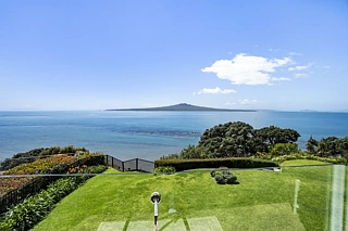 3/64 Seacliffe Avenue, Narrow Neck, North Shore City
