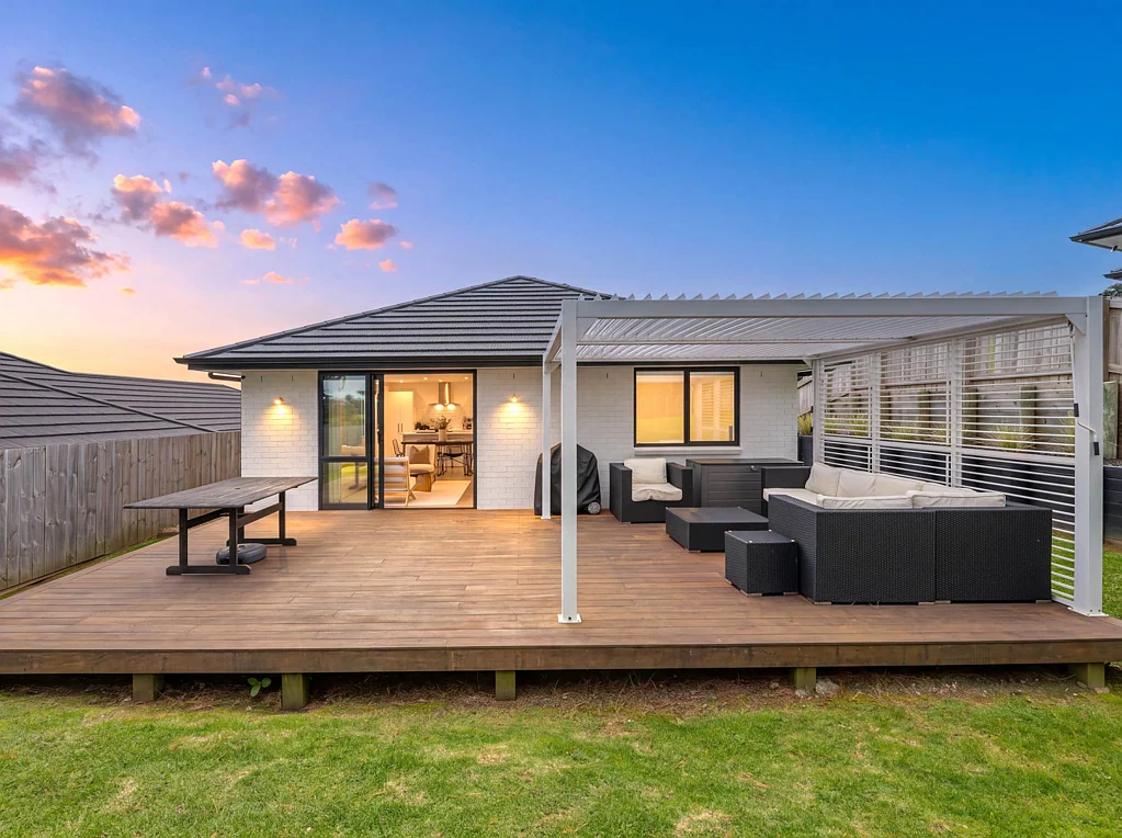 Helensville 3Moenga Modern home with rural views