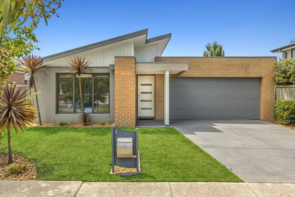 6 Aristotle Street, Mount Duneed, VIC 3217