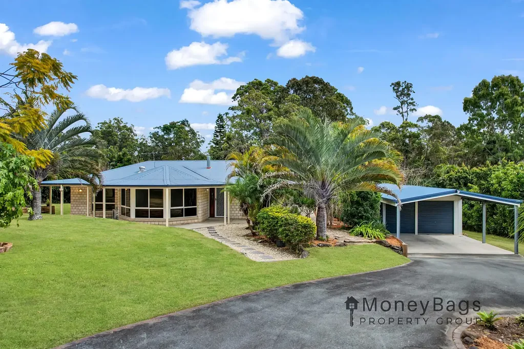 Boyland 5 Bedroom Private Acreage Living with Dual Accommodation