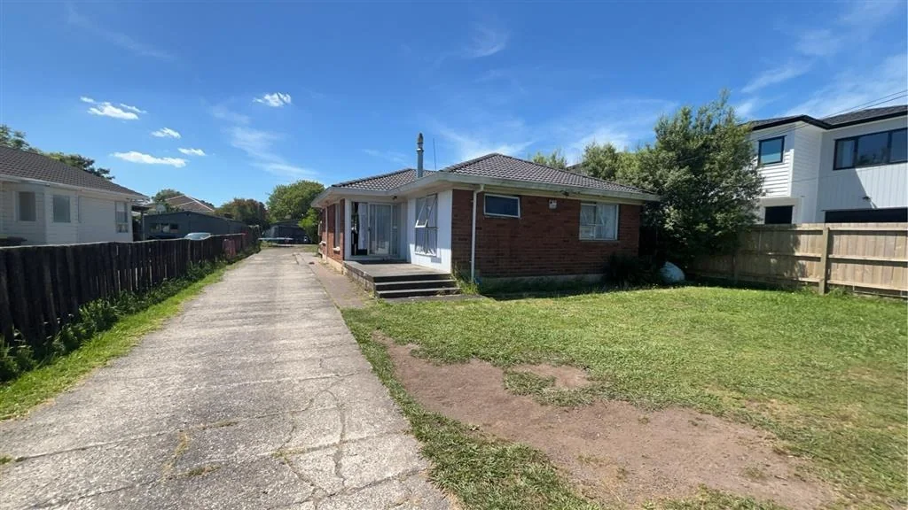PAPAKURA, 3 BEDROOMS